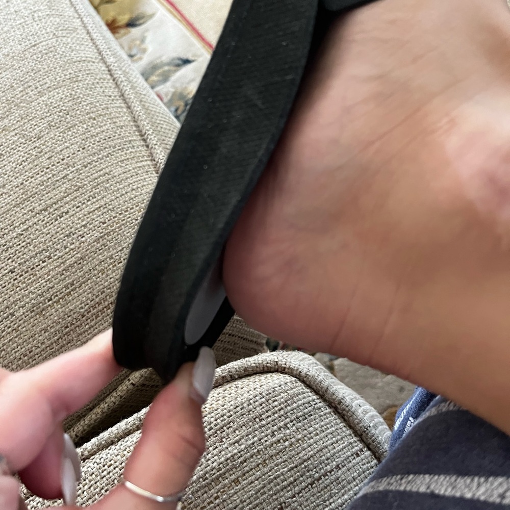 Sandals - Picture 3 of 4